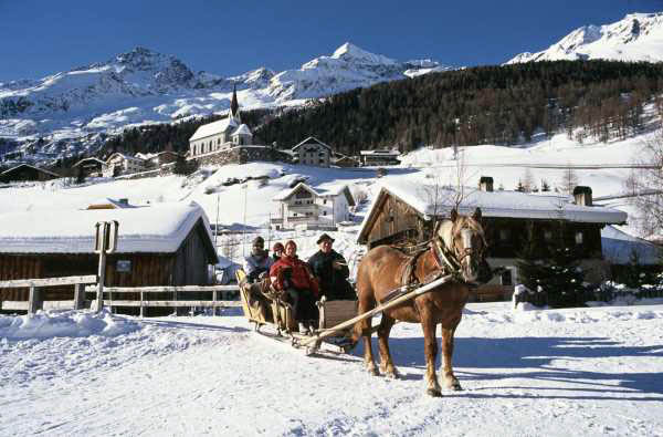 Pferdekutschen-fahren-im-Ahrntal