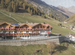 293235_esterno-estate[1]